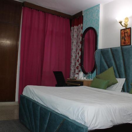 Awasthi Kozi Stays B&B - Closest To Vfs New Delhi Exteriör bild