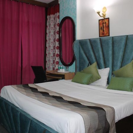 Awasthi Kozi Stays B&B - Closest To Vfs New Delhi Exteriör bild