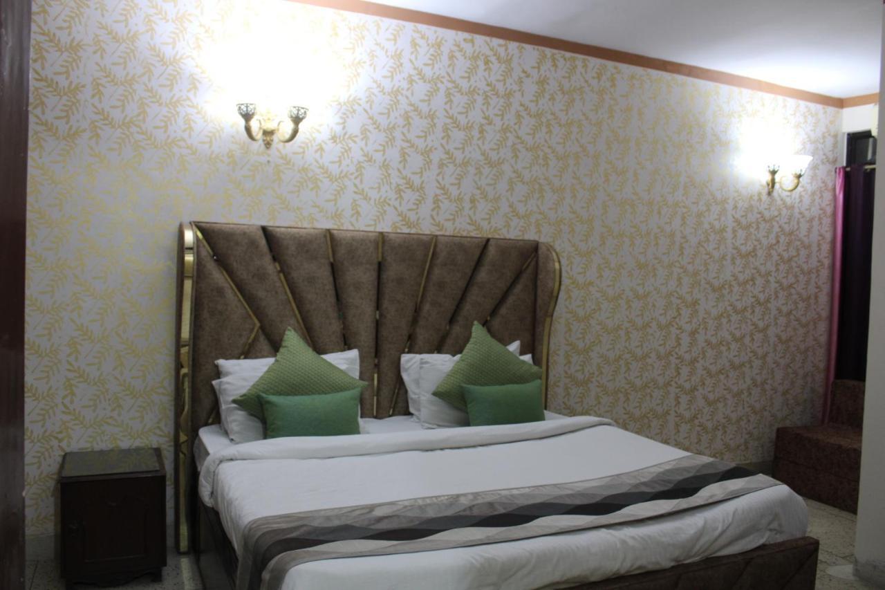 Awasthi Kozi Stays B&B - Closest To Vfs New Delhi Exteriör bild
