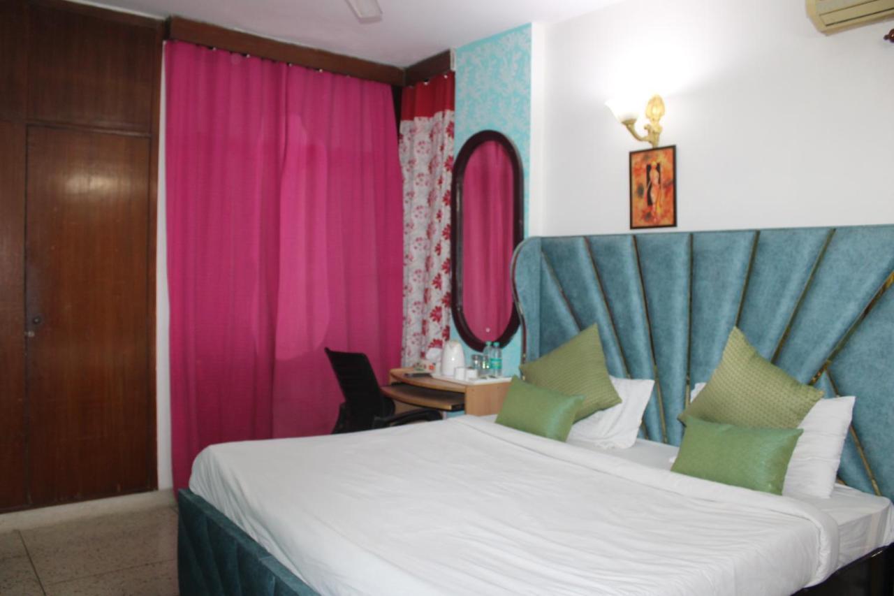 Awasthi Kozi Stays B&B - Closest To Vfs New Delhi Exteriör bild