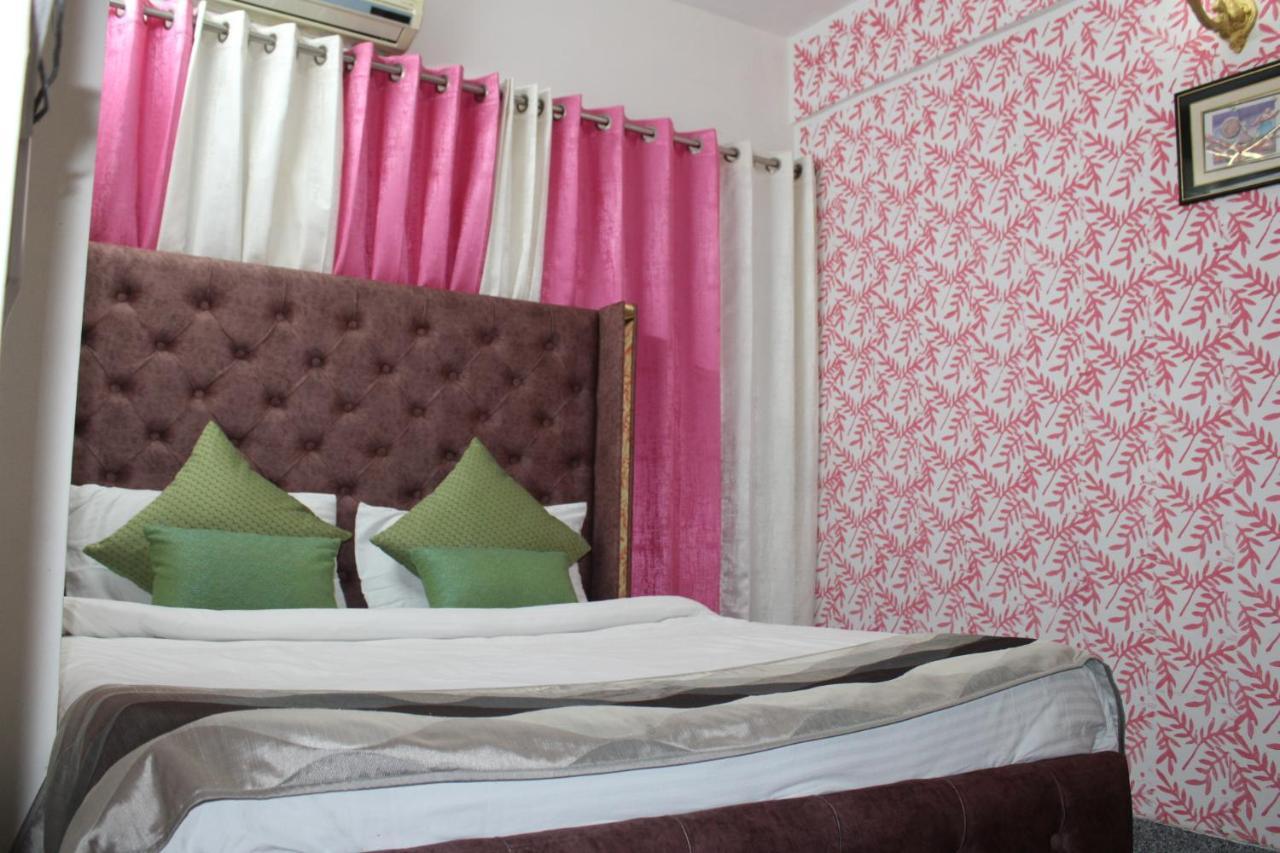 Awasthi Kozi Stays B&B - Closest To Vfs New Delhi Exteriör bild