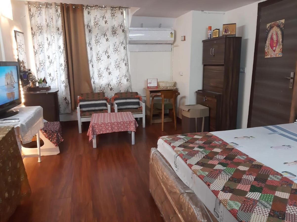 Awasthi Kozi Stays B&B - Closest To Vfs New Delhi Exteriör bild