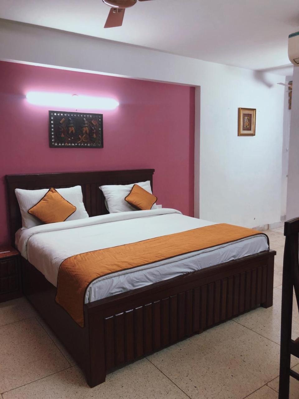 Awasthi Kozi Stays B&B - Closest To Vfs New Delhi Exteriör bild